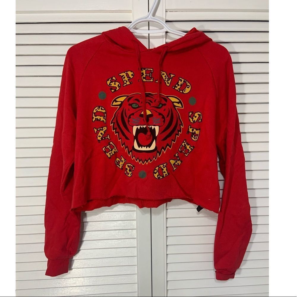 ⭐️Forever 21 Tiger design red cropped Hoodie